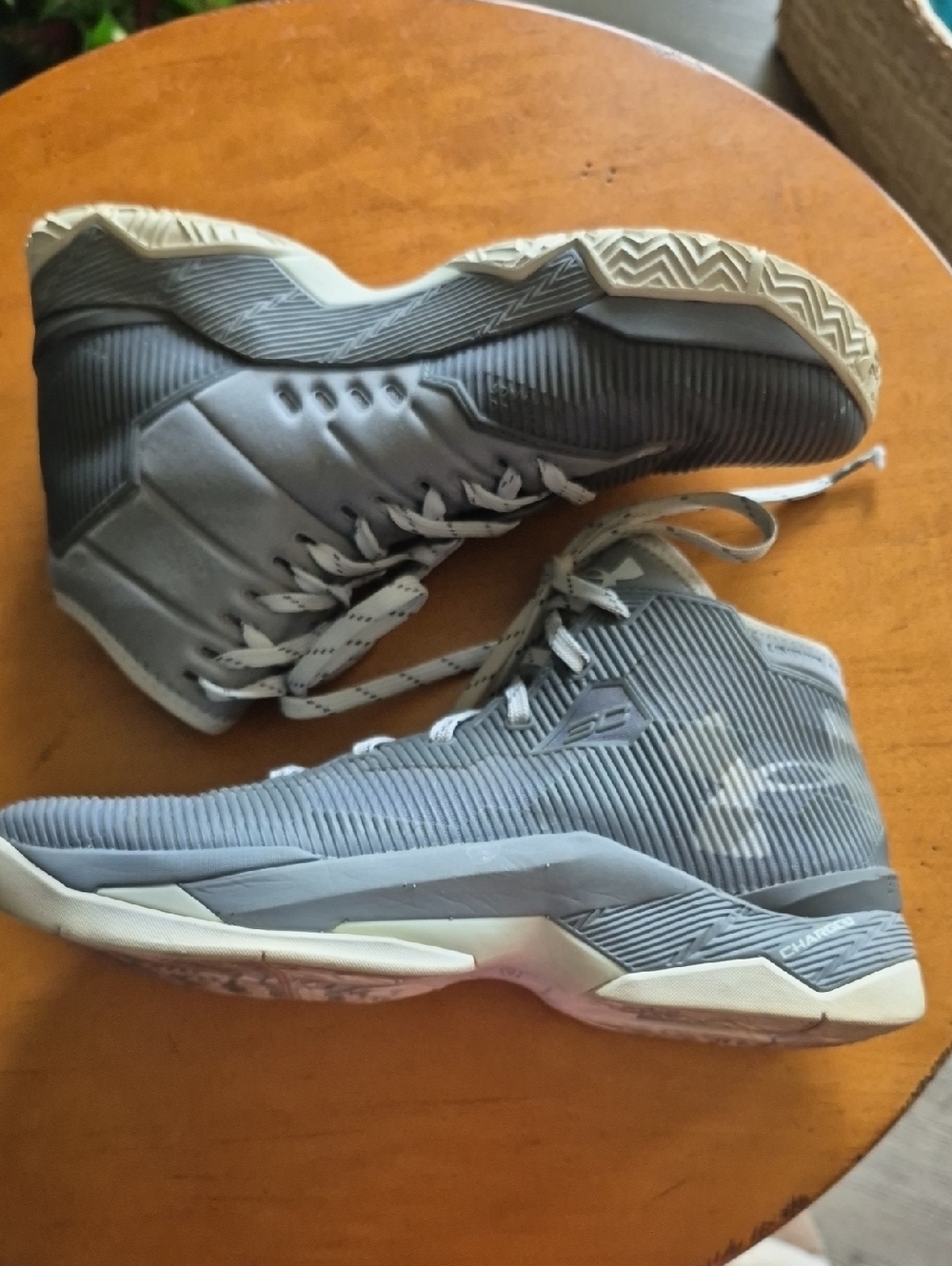 Under Armour Steph Curry Gray High-Top Basketball Sneakers. Sz 8. GUC